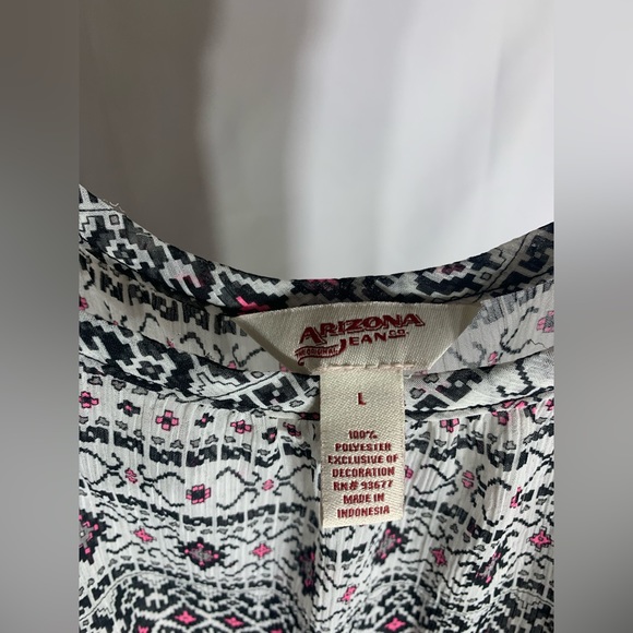 Arizona Jean Co. Juniors Cold Shoulder Top - Picture 5 of 5